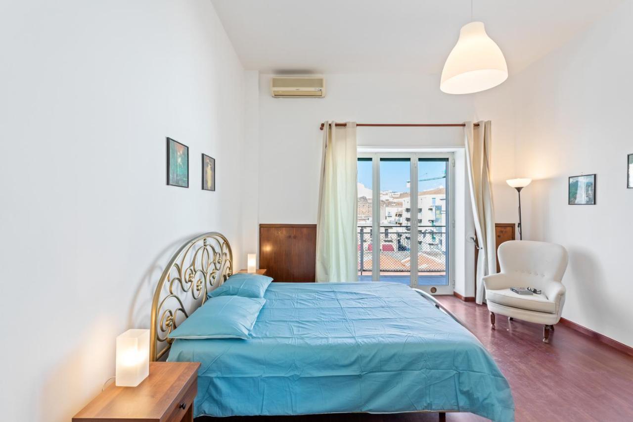 Liberta Frame Apartment With Terrace And Etna View Catania Luaran gambar