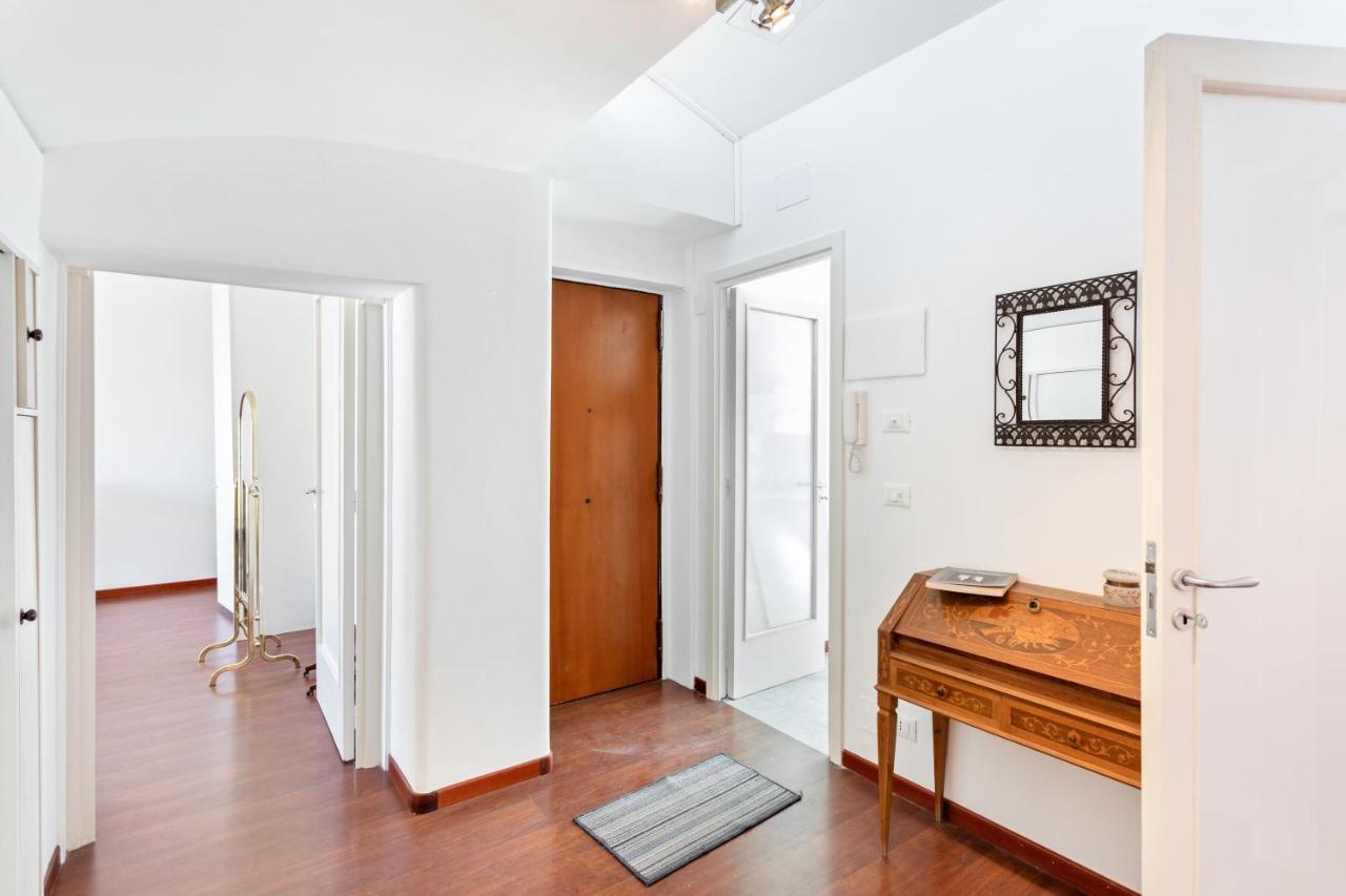 Liberta Frame Apartment With Terrace And Etna View Catania Luaran gambar