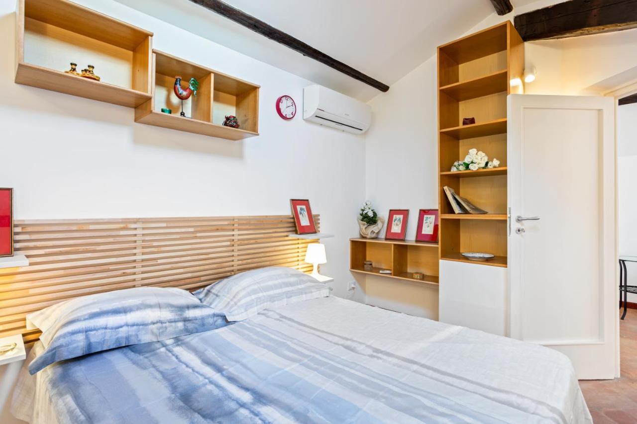 Liberta Frame Apartment With Terrace And Etna View Catania Luaran gambar