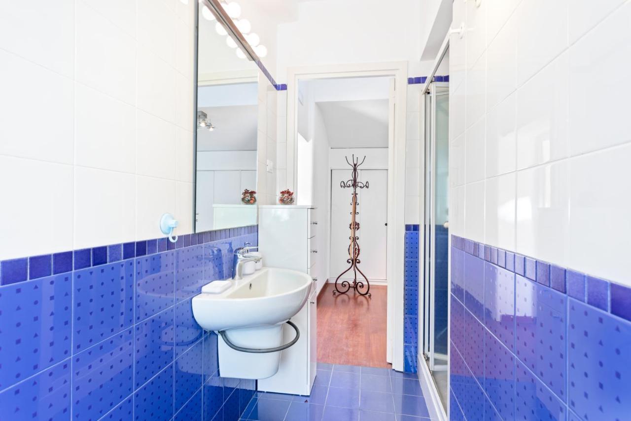 Liberta Frame Apartment With Terrace And Etna View Catania Luaran gambar
